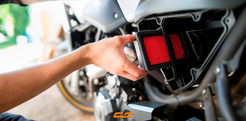 Saiba qual é a hora certa para trocar o filtro de ar da moto